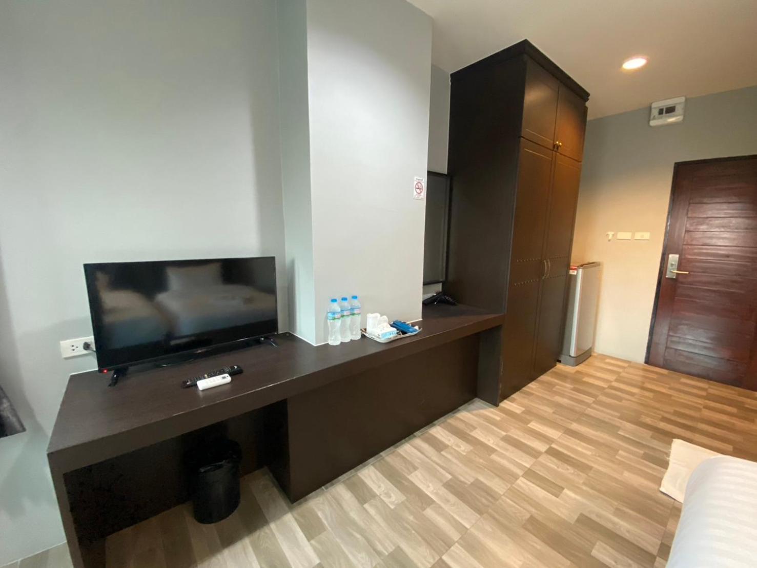 Grand Inter Hotel Samut Sakhon Zimmer foto